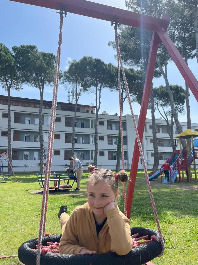 Divjaka Resort *