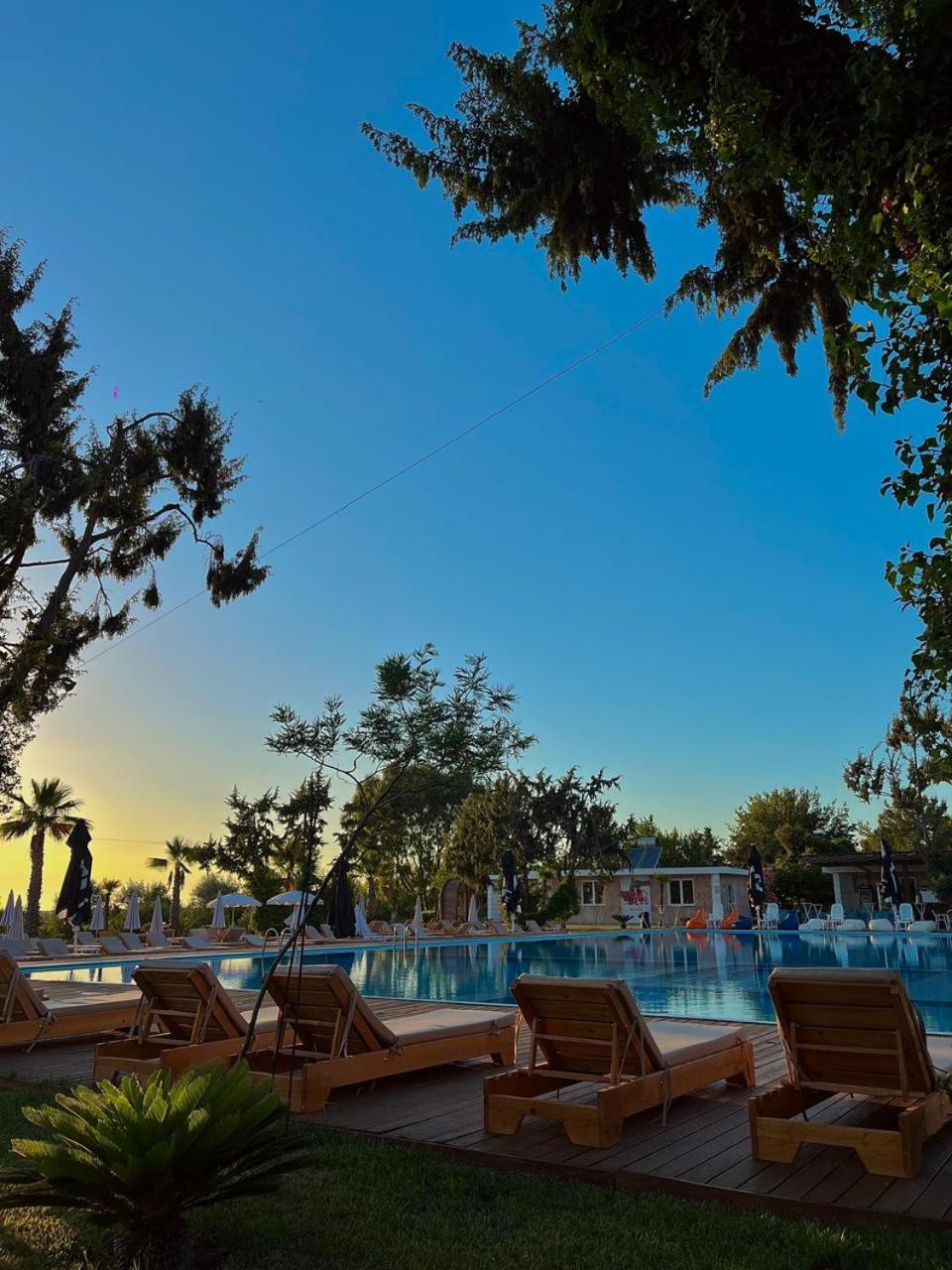 Divjaka Resort * Divjake